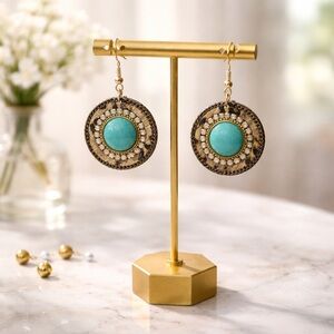 NWOT. Turquoise and Gold Tone Western Light Weight Dangle Earrings
